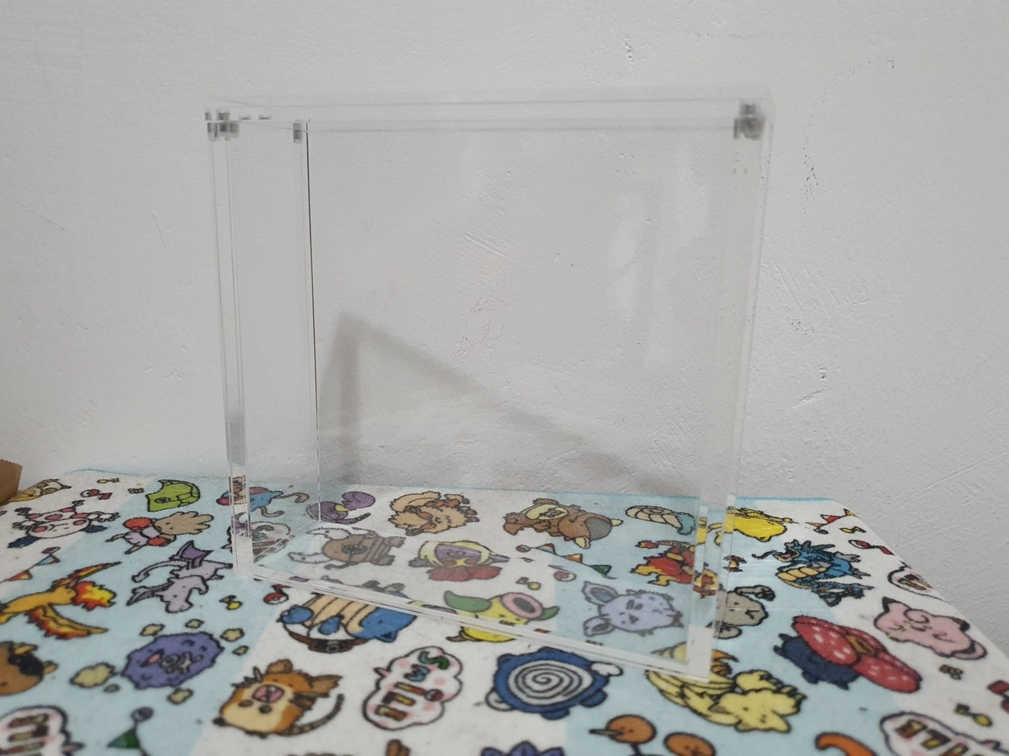 מגן אקרילי לבוקס יפני